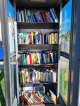 Foto: Bücherschrank, innen - JPG-Datei (3,4 MB)